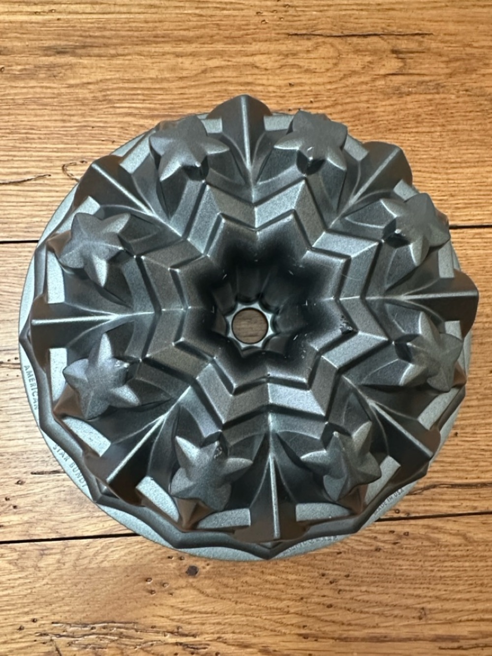 Nordic Ware American Star Bundt Pan - Picture 8 of 8